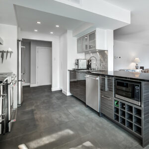 CoCo-Home宅家居_免膠科技地板_深灰朗奇石紋